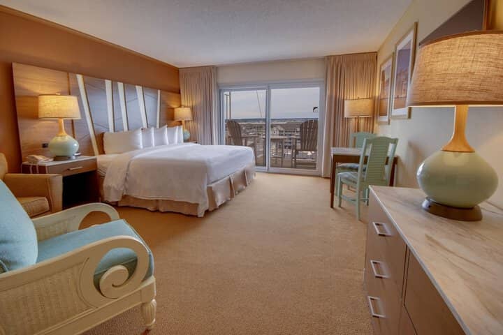 Room 12 of 60